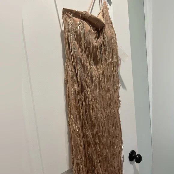 Juniors Honey and Rosie Fringe Sequin One-Shoulder Bodycon Midi Dress - Picture 2 of 12